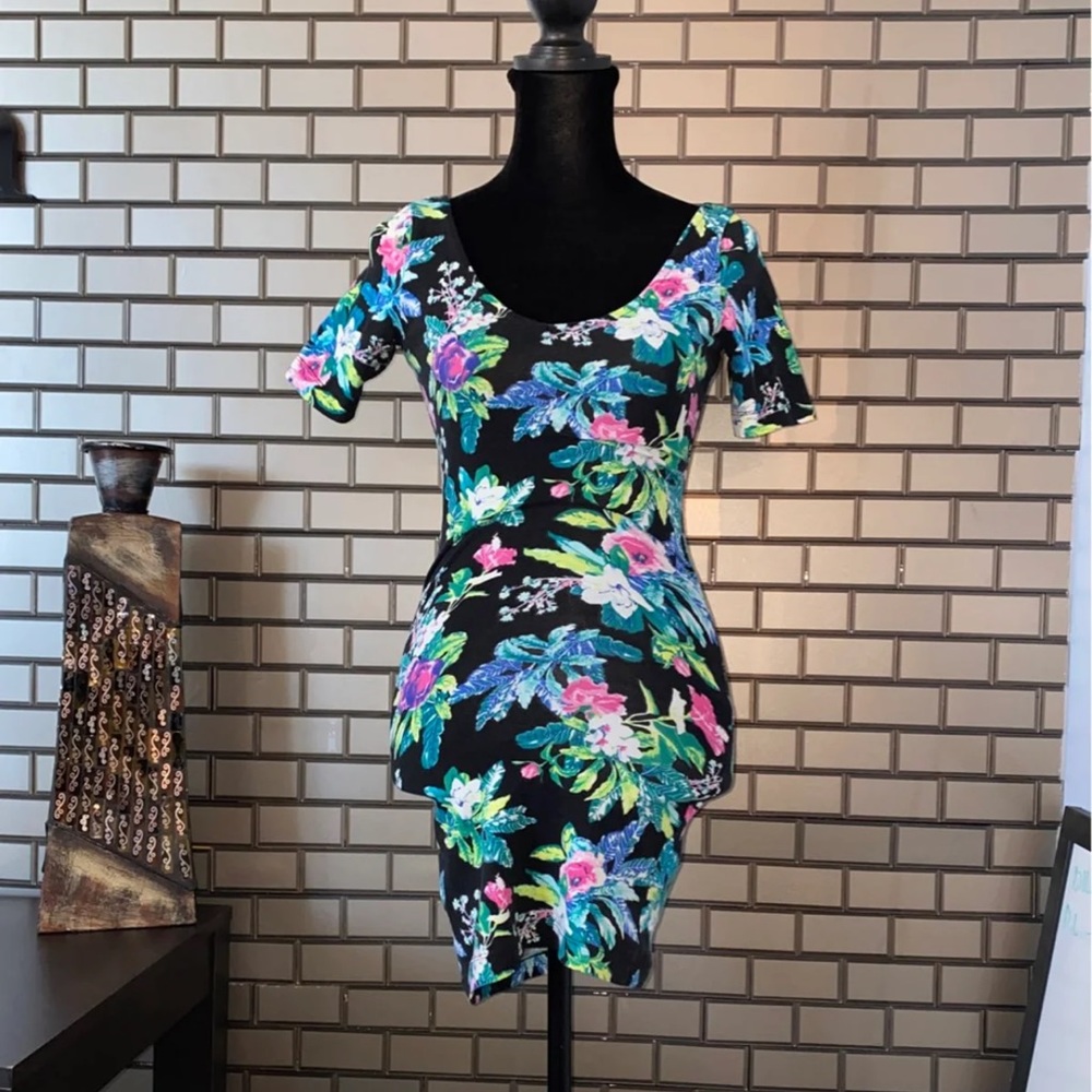 Floral mini dress size XS